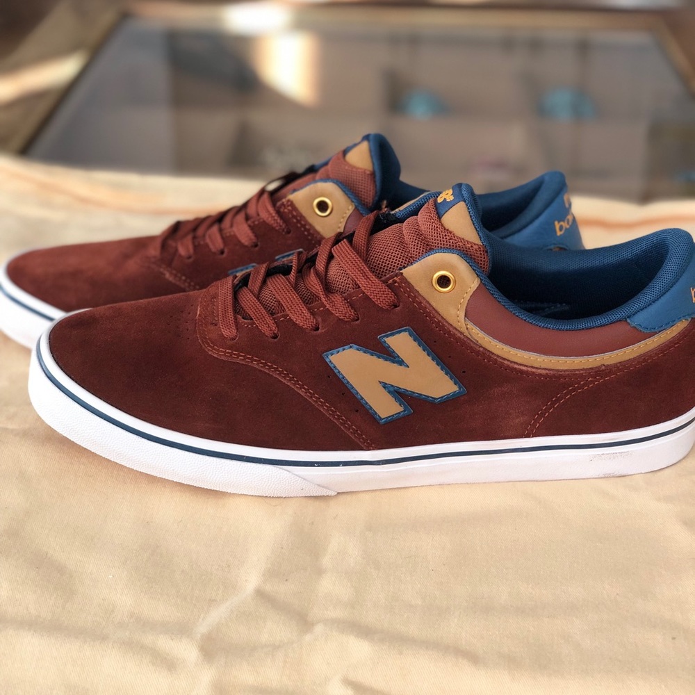 New Balance Men’s sneakers, brand new, size 11.5US